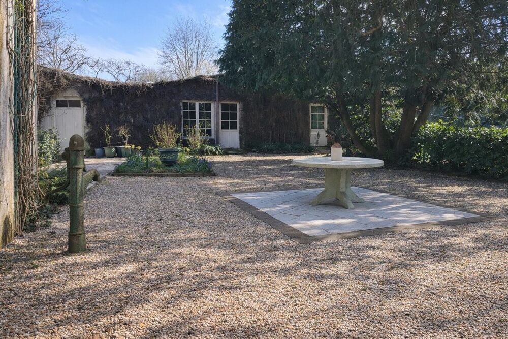 Vente Maison jolie maison a rafraichir avec beaucoup de potentiel Les peintures