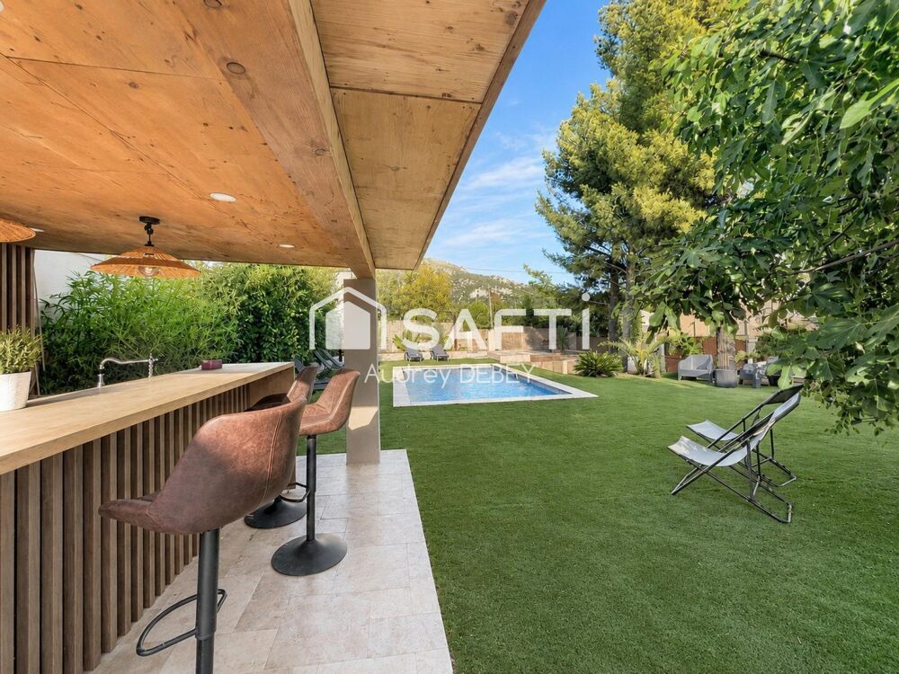 Vente Maison LE CALME ABSOLU, UNE RÉNOVATION SOIGNÉE ET UN EXTÉRIEUR PENSÉ POUR PROFITER PLEINEMENT DES BEAUX JOURS… Toulon