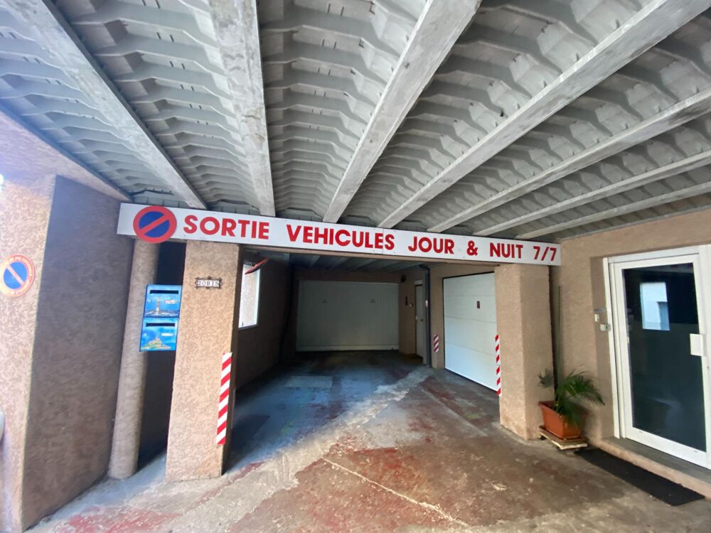 Vente Parking/Garage Opportunité Investisseur : Projet 9 Appartements Bourg-les-valence