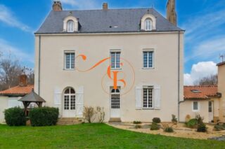  Maison à vendre 10 pièces 251 m²