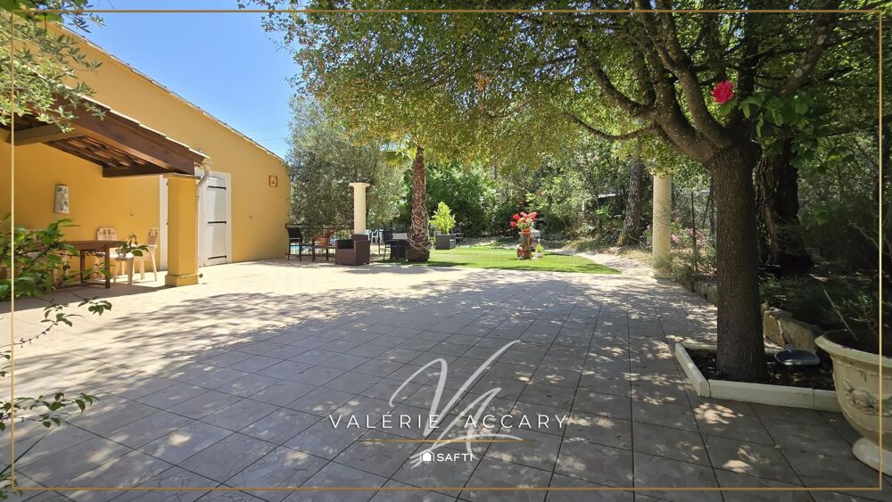 Vente Maison Rocbaron : Maison individuelle de 202 m² sur un terrain de 1703 m² avec 6 chambres, piscine, garage, T2 indépendant…... Rocbaron