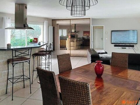   Charmante maison trs bien entretenue au calme avec jardin paysag Maison - 6 pice(s) - 120 m