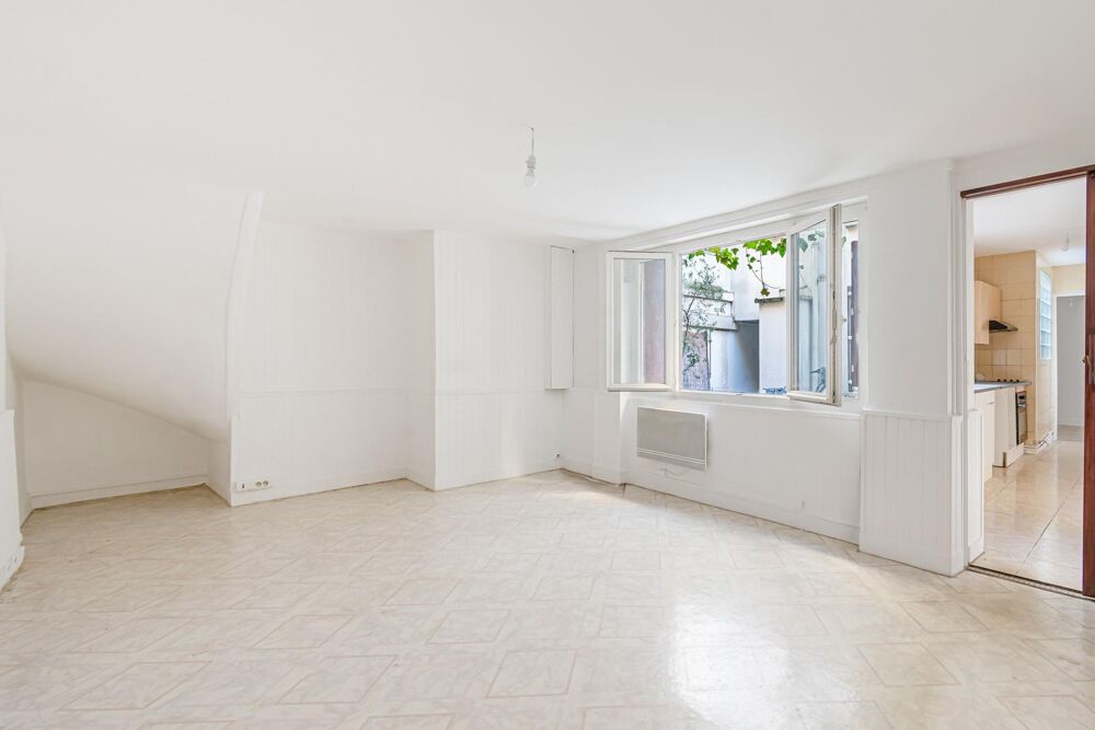 Vente Appartement 2 pièces en rez-de-cour calme et lumineux Paris 17