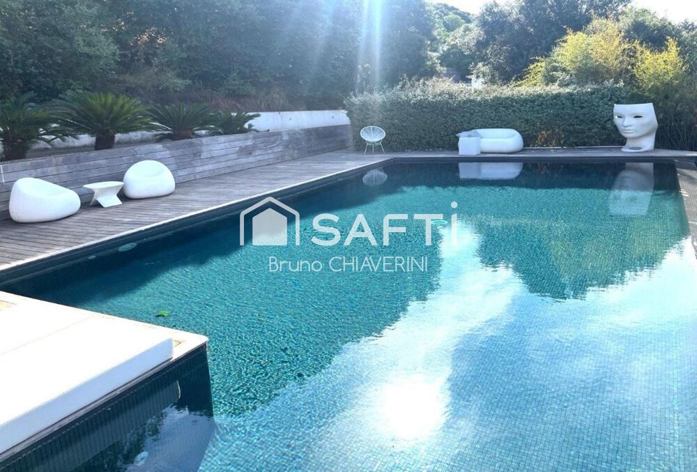 Maison 4 pièces 219 m² · à Ajaccio · 219 m² · 1 395 000 €