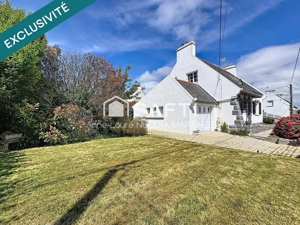 Maison 6 pièces avec 2 garages sur près de 900 m2 de terrain
