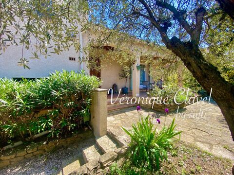   Villa de 170m2 dont un g�te de 40m2 et piscine  sur un terrain de 1860m2 Maison - 7 pi�ce(s) - 135 m�