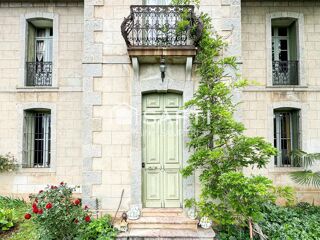  Maison à vendre 15 + pièces 430 m²