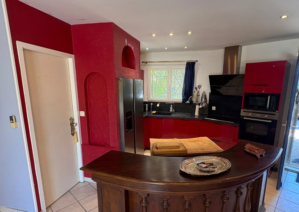 Villa de 170m² 3chs, piscine, 2000m² de terrain arboré