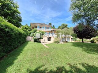  Maison à vendre 9 pièces 245 m²
