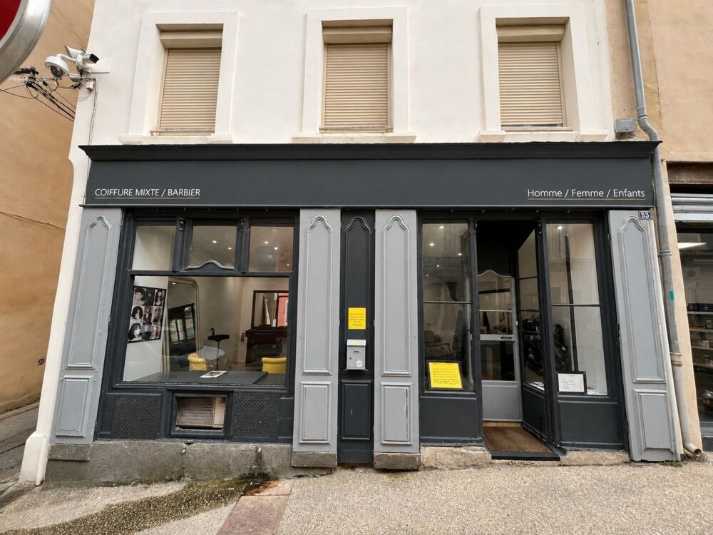  salon clé en main - fort potentiel 