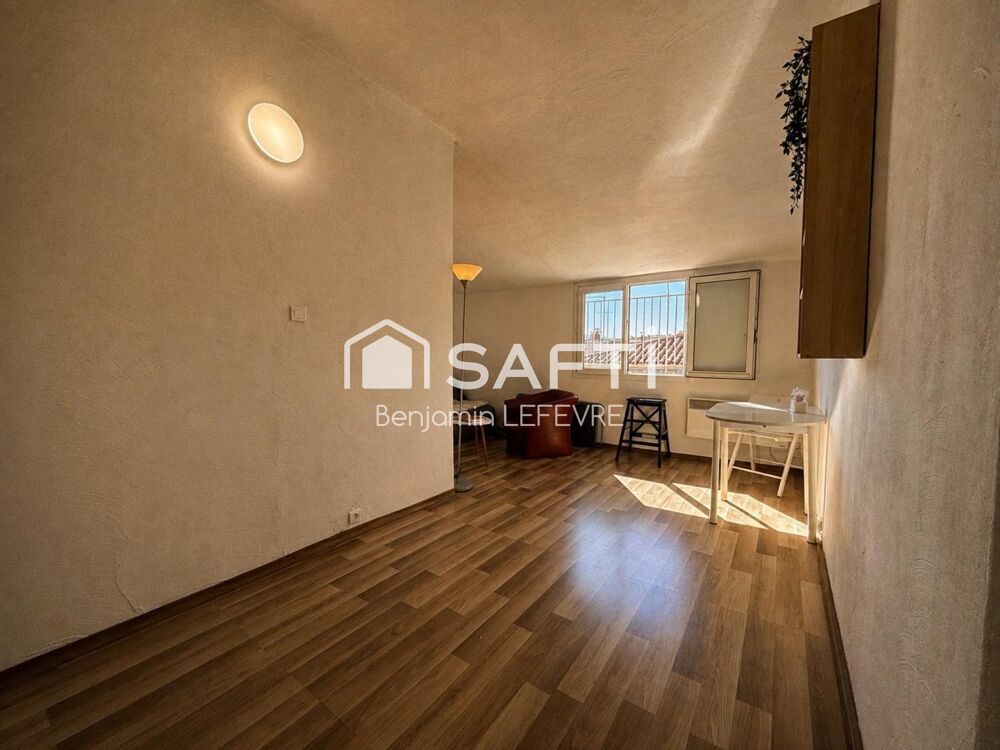 Vente Appartement RUE ST JACQUES T2 DERNIER ÉTAGE ASCENSEUR BALCON Marseille 6