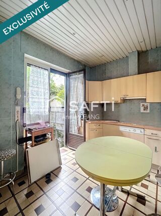  Immeuble  vendre 215 m