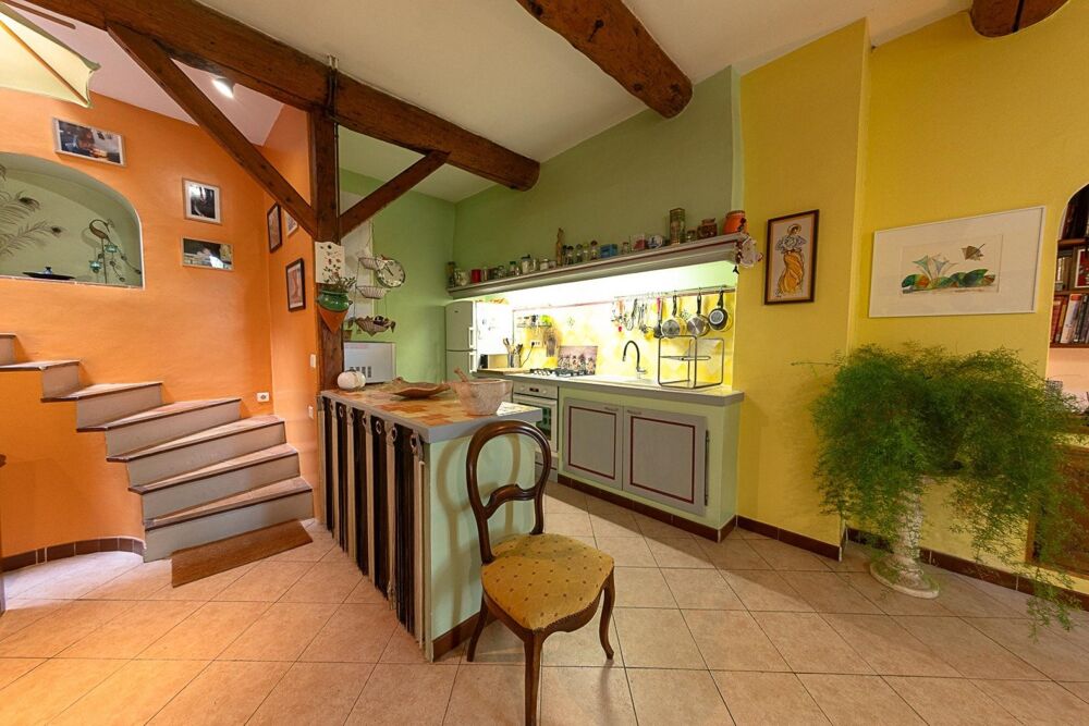 Vente Maison Maison de Maître de 1670 entièrement rénovée et arborée, située sur la commune de Jouques , Jouques