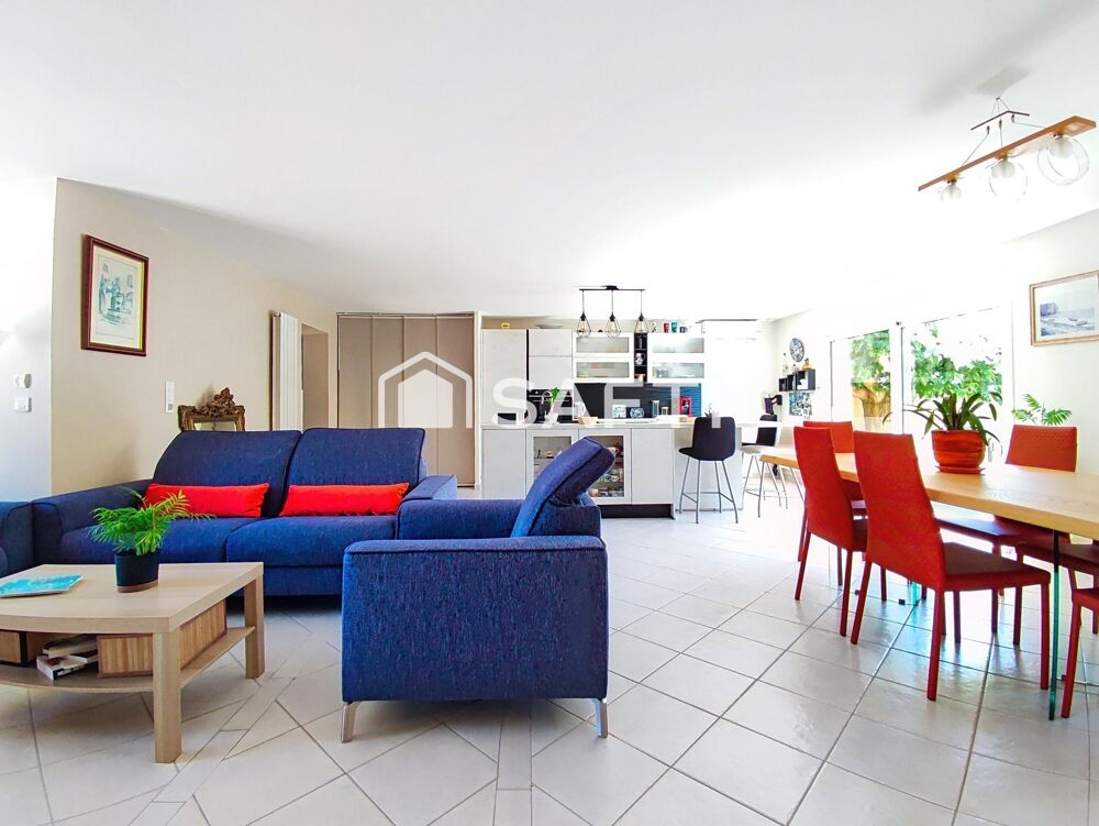Vente Maison Maison familiale avec piscine jardin paysagé sans vis-à-vis Caissargues