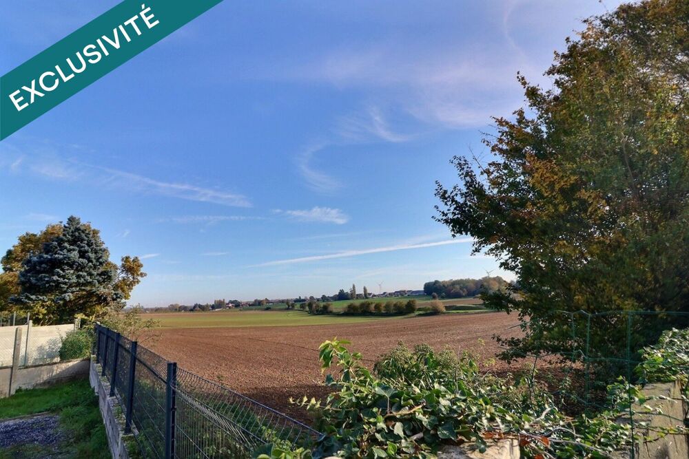 Vente Maison Charmante maison semi-mitoyenne, très bien située, jardin et garage ! A conforter . Saint-hilaire-lez-cambrai