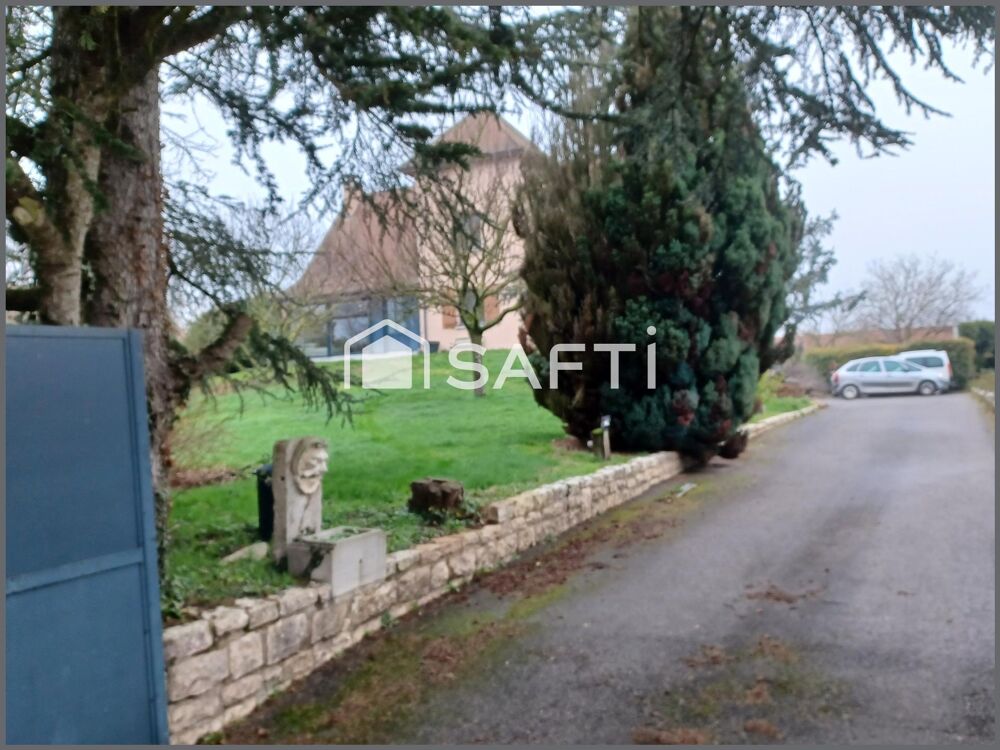 Maison de caractère aux calme , très bonnes prestations.