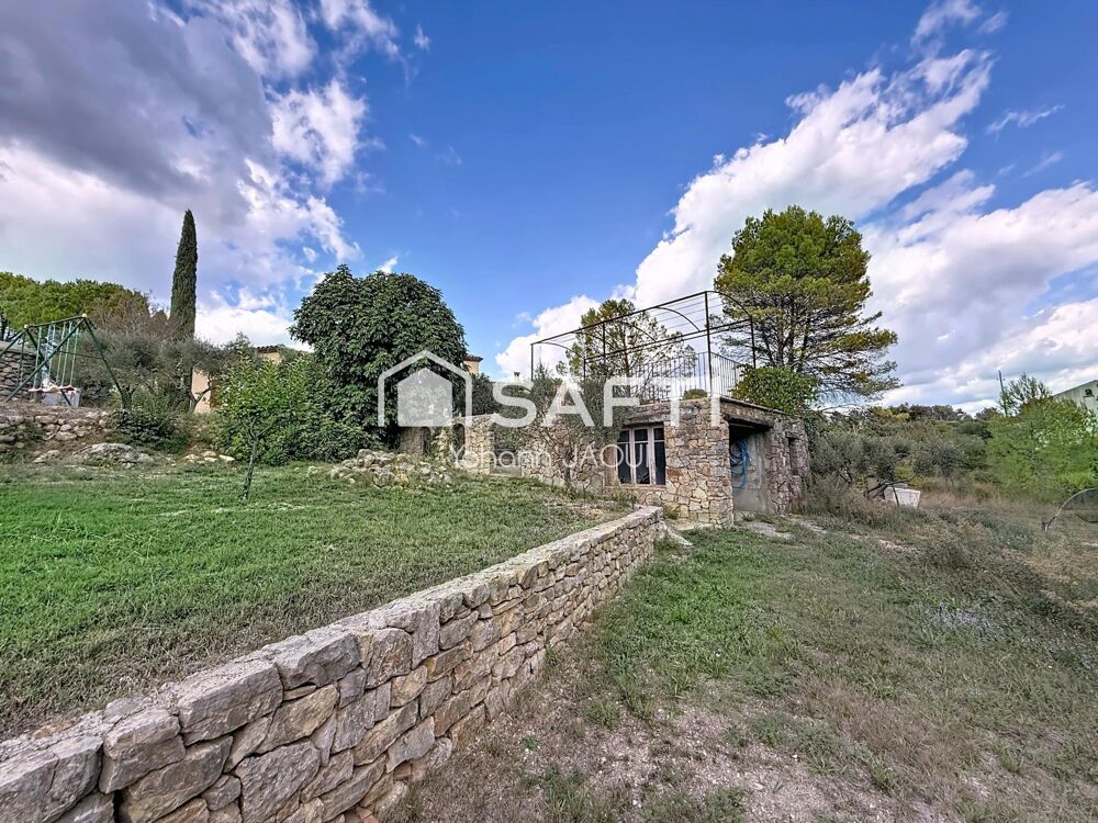 Carcès  Maison plein sud avec piscine et fort potentiel dévolution sur 2 500 m²