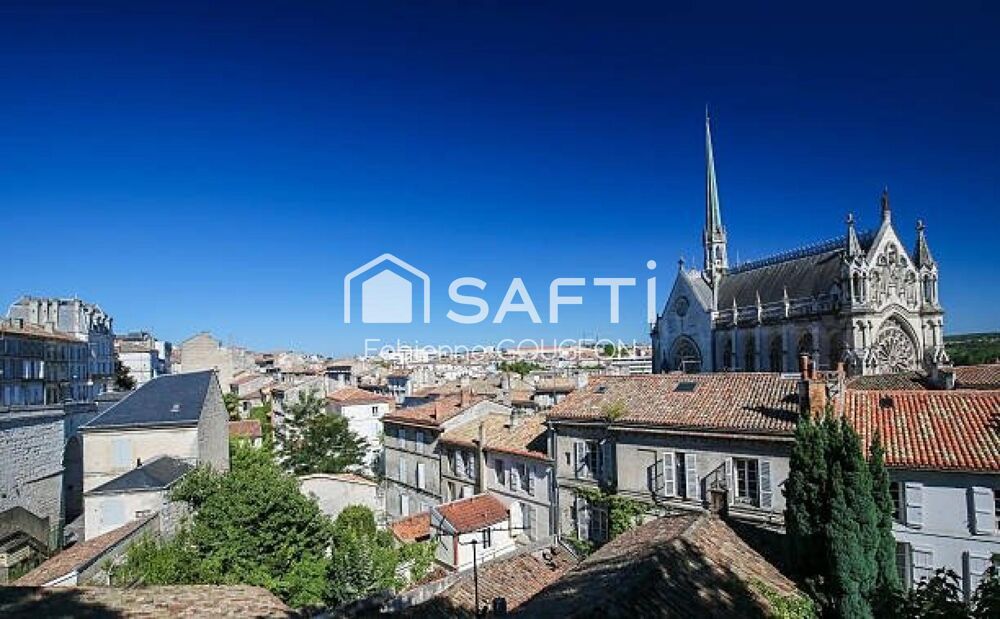 Vente Immeuble Ensemble d'immeuble de 980 m² env sur 1 151 m à restaurer Angouleme