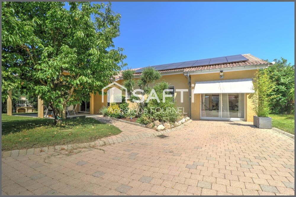 Villa individuelle de PLAIN-PIED - 130 m² habitable - 3 chambres - Terrain de 800 m²