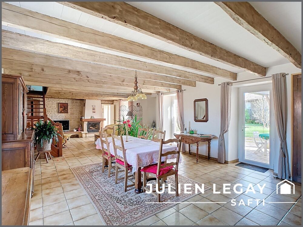 Authentique maison dépendances et grand terrain  Charme et tranquillité