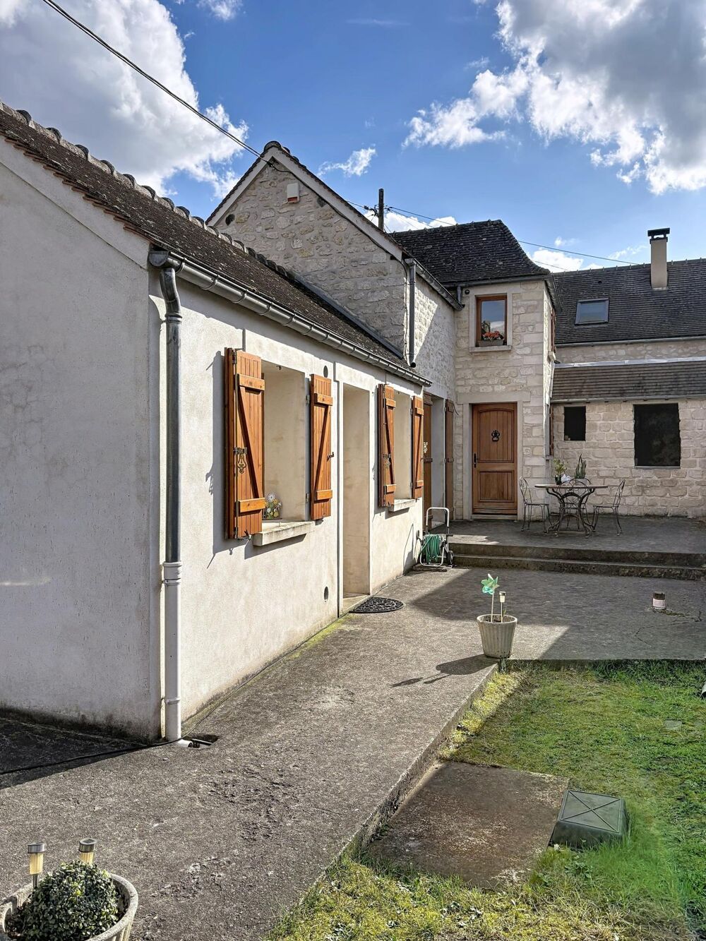 jolie longère à rénover idéalement située