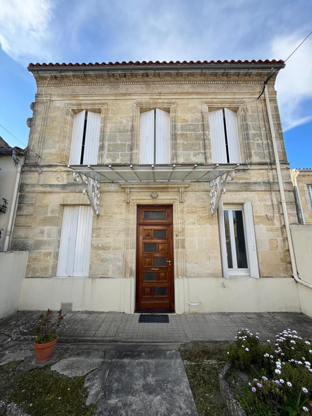Maison rénovée 5 pièces, 3 chambres, garage, cave, combles