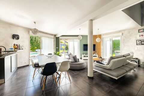   Maison avec piscine Maison - 5 pi�ce(s) - 140 m�