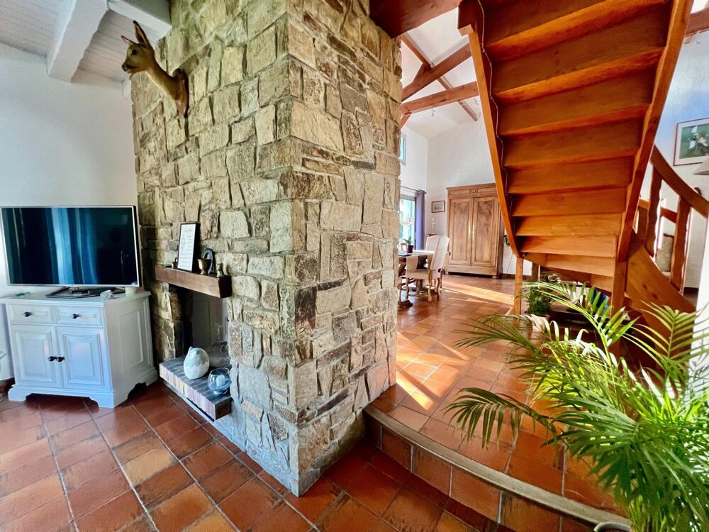 Grande maison familiale en excellent état - Aucun travaux à prévoir.