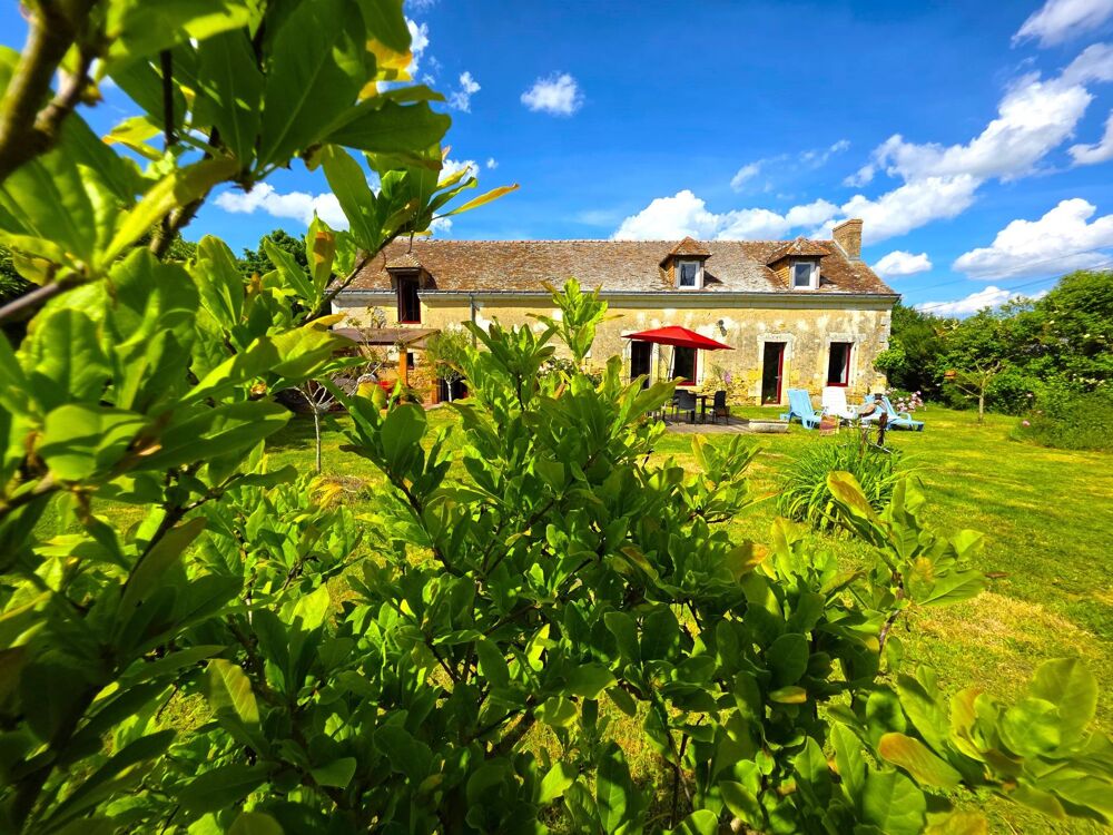 Au coeur de la campagne baugeoise, Longère de charme sur 2Hectares !
