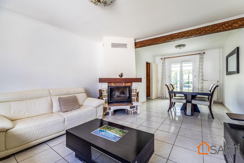 Maison familiale vivable de plain-pied avec 5 chambres et garage