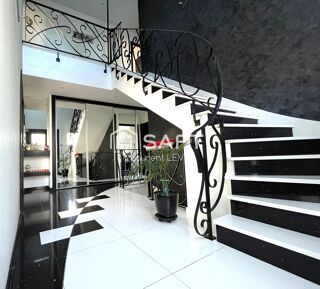  Maison à vendre 7 pièces 302 m²