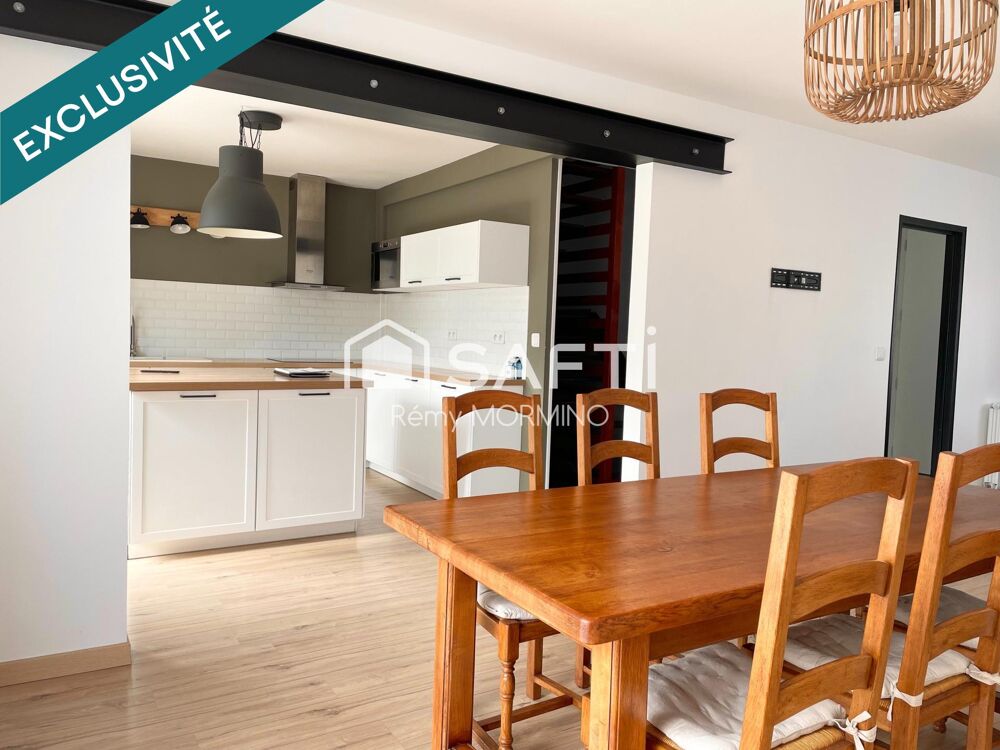 Vente Maison ? Nouveauté à ne pas manquer ! Découvrez cette belle maison de 95 m² entièrement rénovée,  jardin exposé plein Sud. Abbeville