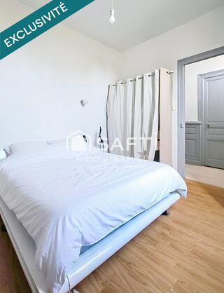 Vente Maison Maison de ville, avec trois chambres, séjour, cuisine, 2wc, SDE, jardin clos et garage. Gond-pontouvre