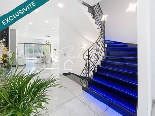  Maison � vendre 9 pi�ces 368 m�