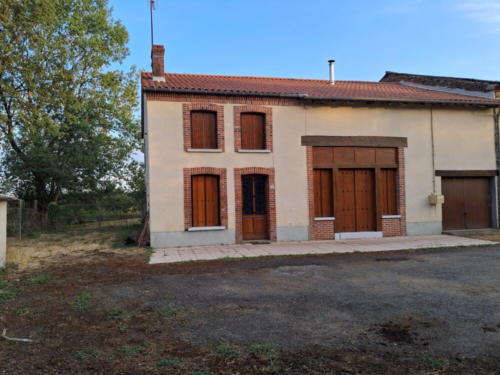 Maison de village en pierre et au calme , sans vis à vis ,5 pieces , 1 étage , habitable de suite.