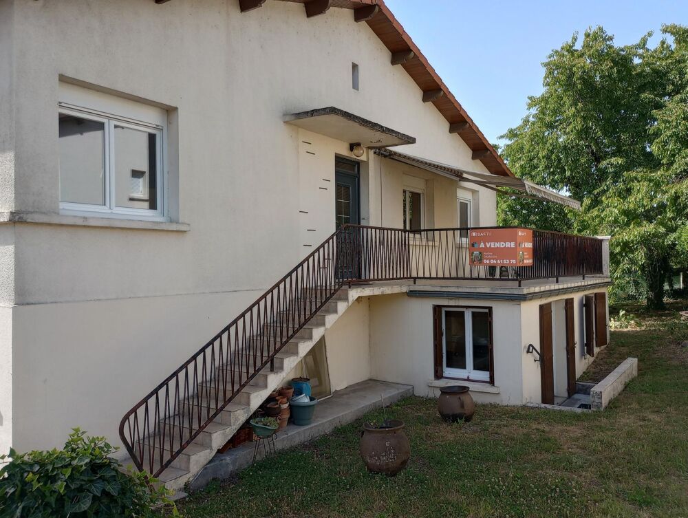 Maison avec studio, sous-sol et jardin clos