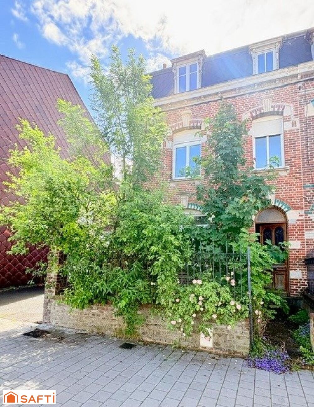 Vente Maison À VENDRE – VALENCIENNES – AVENUE DE LIÈGE– GARAGE–6 CHAMBRES Valenciennes