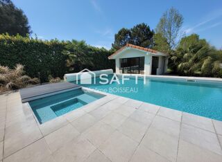  Maison à vendre 10 pièces 222 m²