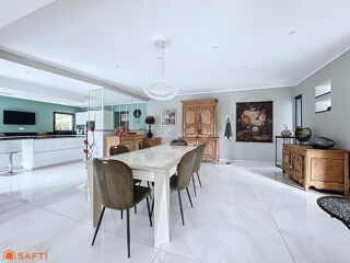  Maison � vendre 5 pi�ces 217 m�