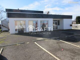  Maison  vendre 6 pices 430 m