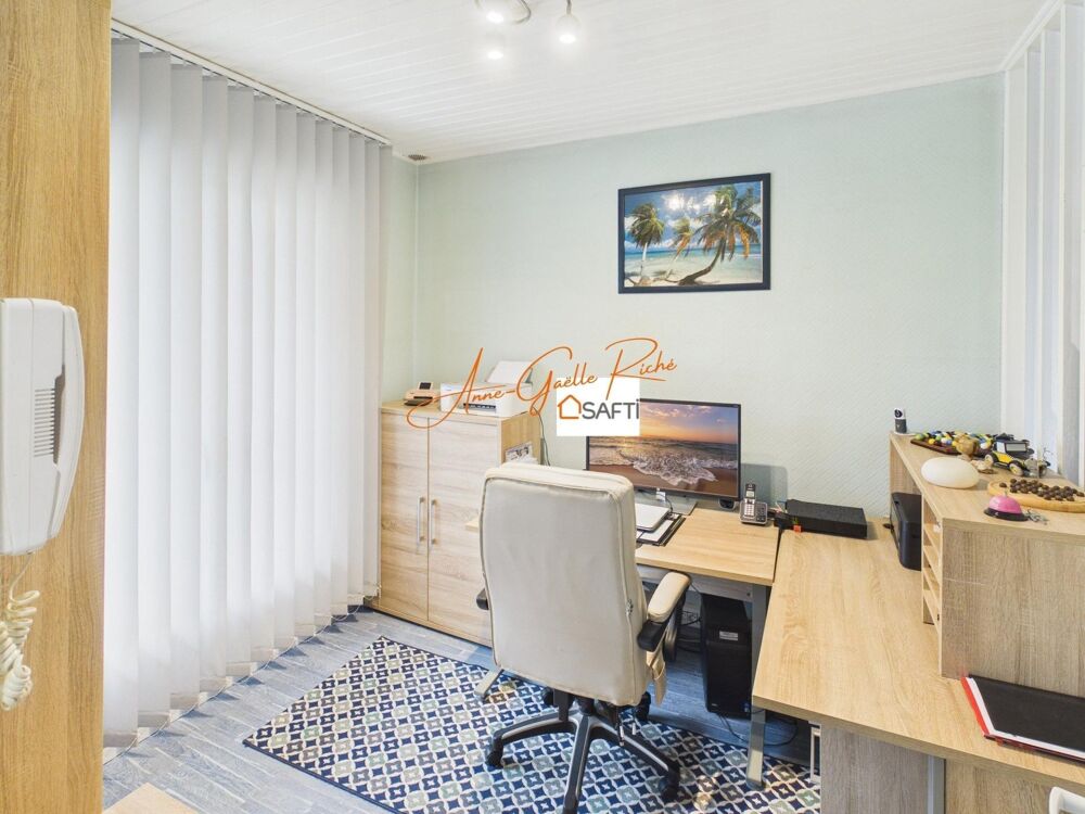 Vente Maison 312 m² / Parc 5 600 m² / Piscine chauffée / 4 chambres + bureau / DPE C Saint-savinien