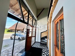  Maison  vendre 8 pices 200 m