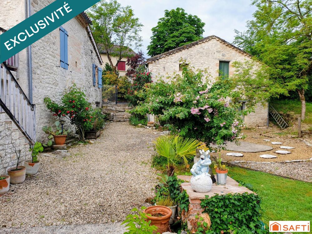 Maison en pierre avec piscine, gîte et chambres dhôtes