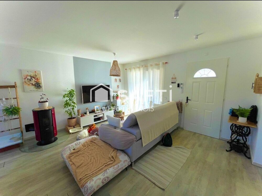 Vente Maison A ST GELAIS PAVILLON CLE EN MAIN OFFRANT 3 CHAMBRES ET GARAGE ! Saint-gelais