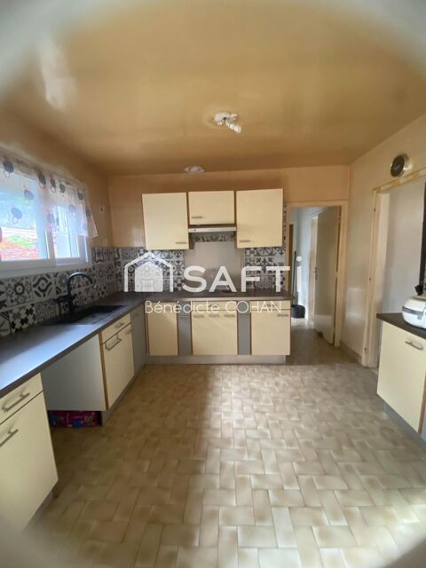   Maison de ma�on, trois chambres, avec grande terrasse, garage et sous sol Maison - 5 pi�ce(s) - 116 m�