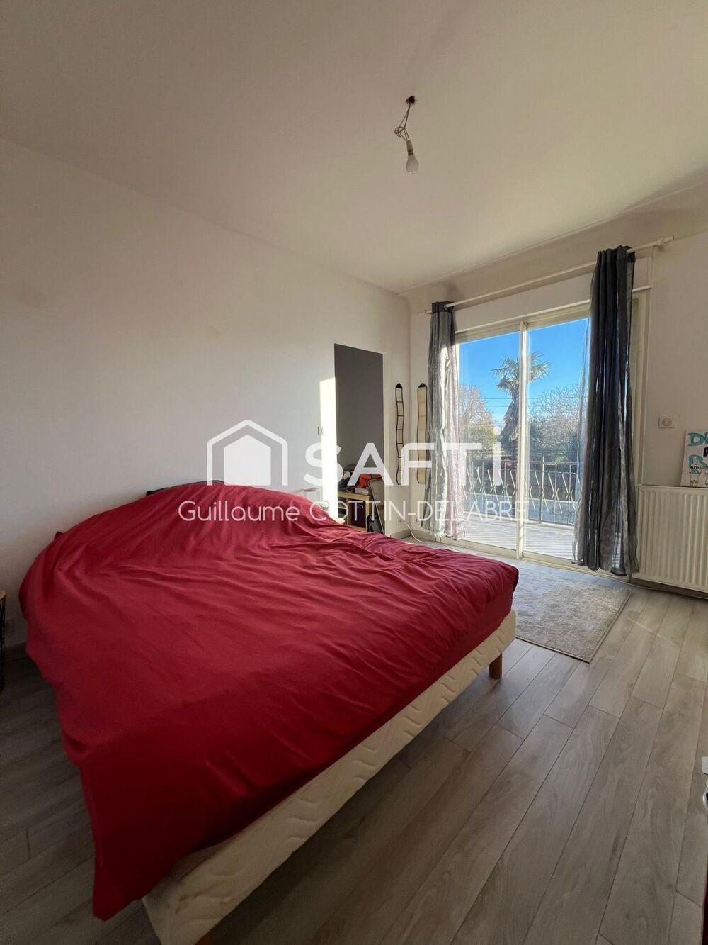 Maison rénovée 242 m² Terrain 2 254 m² Piscine