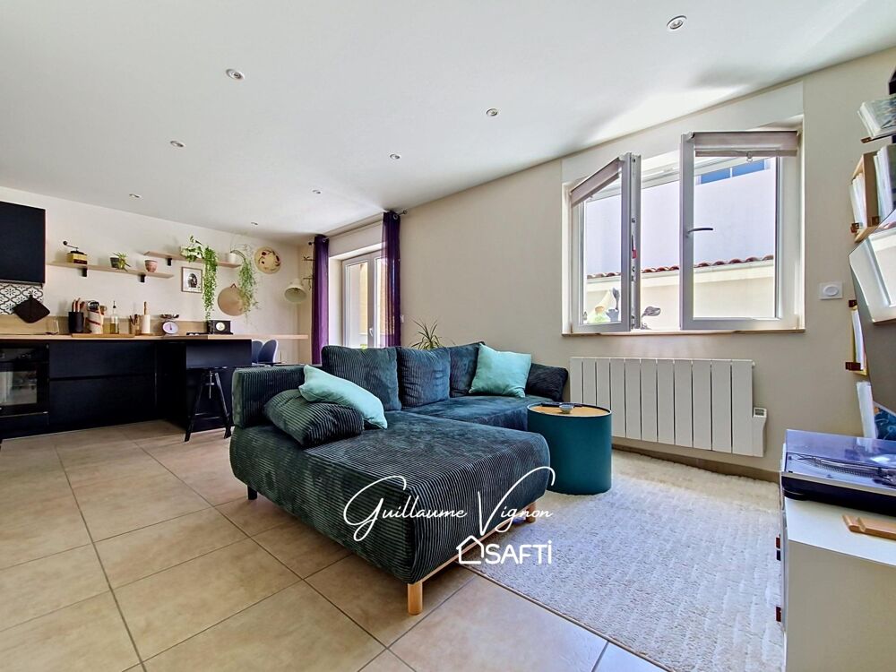 Maison rénovée avec terrasse aux portes de Lyon