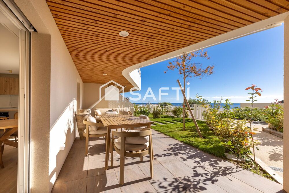 Vente Appartement Unique Appartement T3 en Duplex Haut de Gamme face à la Mer dans une résidence Atypique sécurisée Pieds dans l'eau Saint-raphael