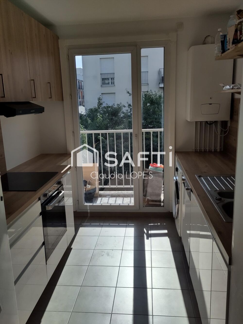Vente Appartement APPARTEMENT F3 AVEC PARKING  VENDU LOUÉ Saint-denis