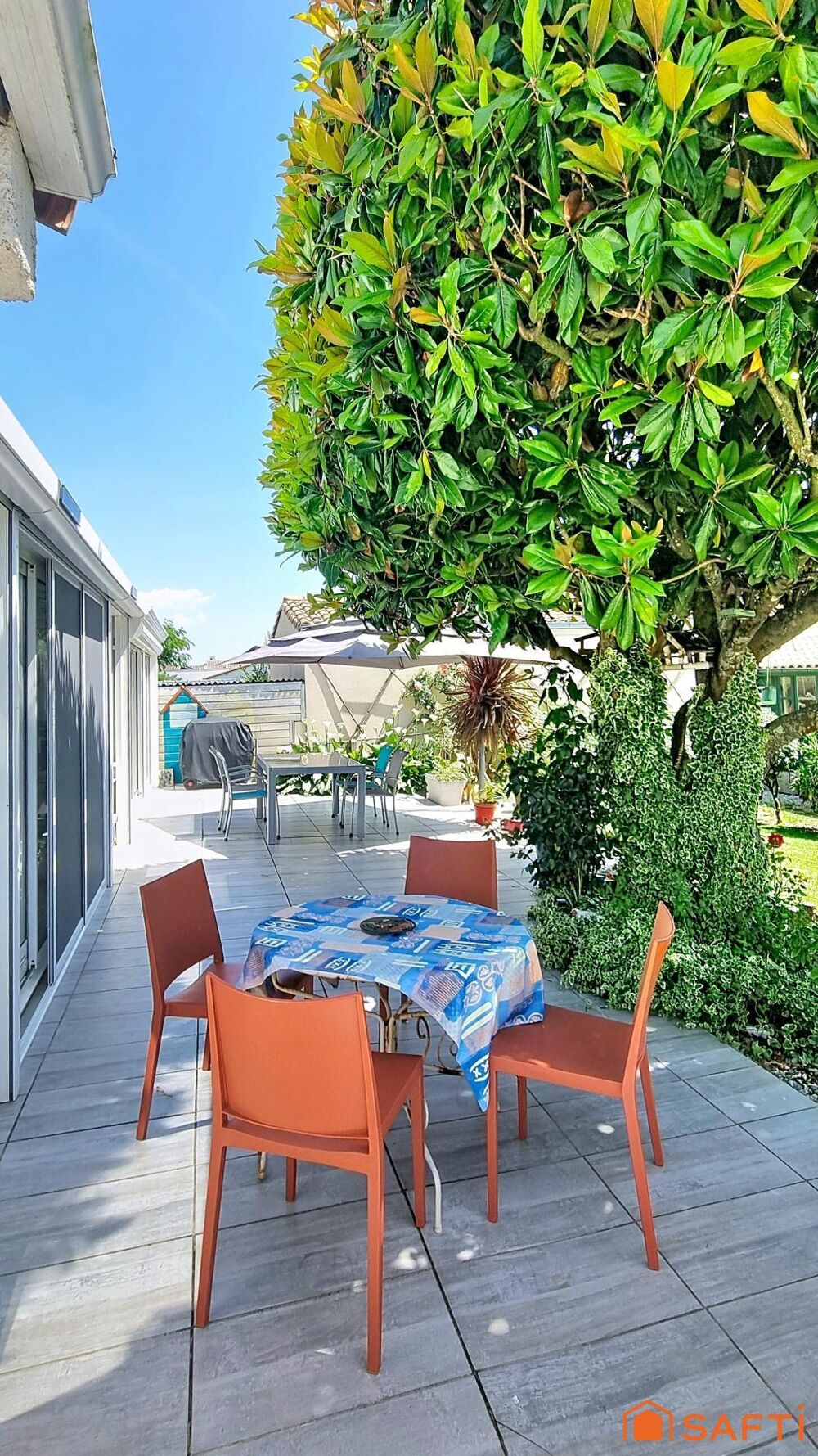 Élégante maison familiale rénovée, appartement indépendant et jardin paysagé